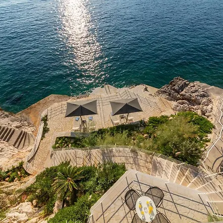 Вилла Amelie - Private Seaside Haven Затон