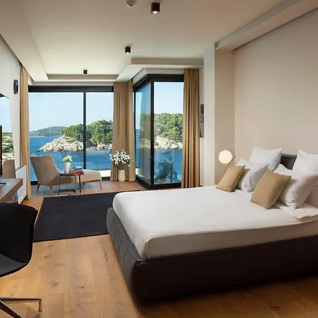Villa Amelie - Private Seaside Haven