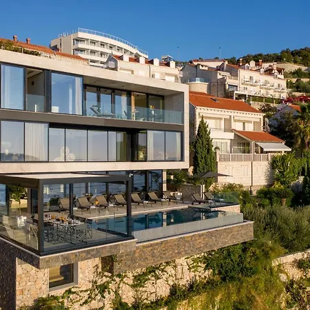 Amelie - Private Seaside Haven Villa