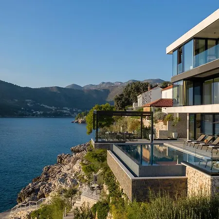 Villa Amelie - Private Seaside Haven