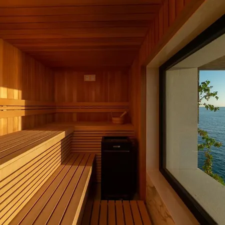 Amelie - Private Seaside Haven *